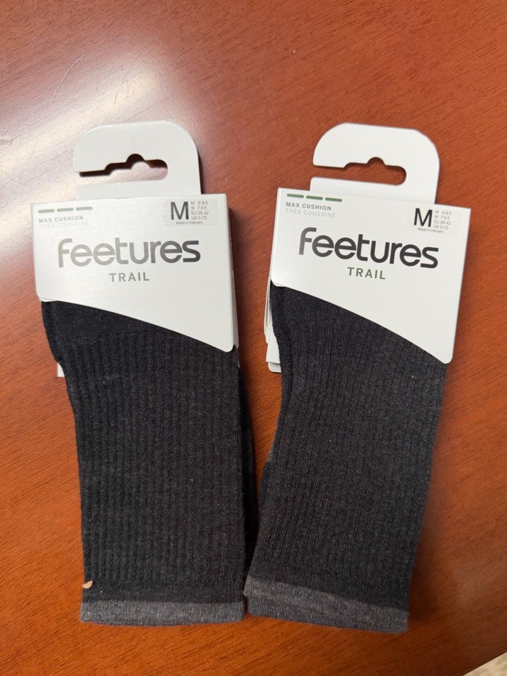 Feetures Trail Max Cushion Socks